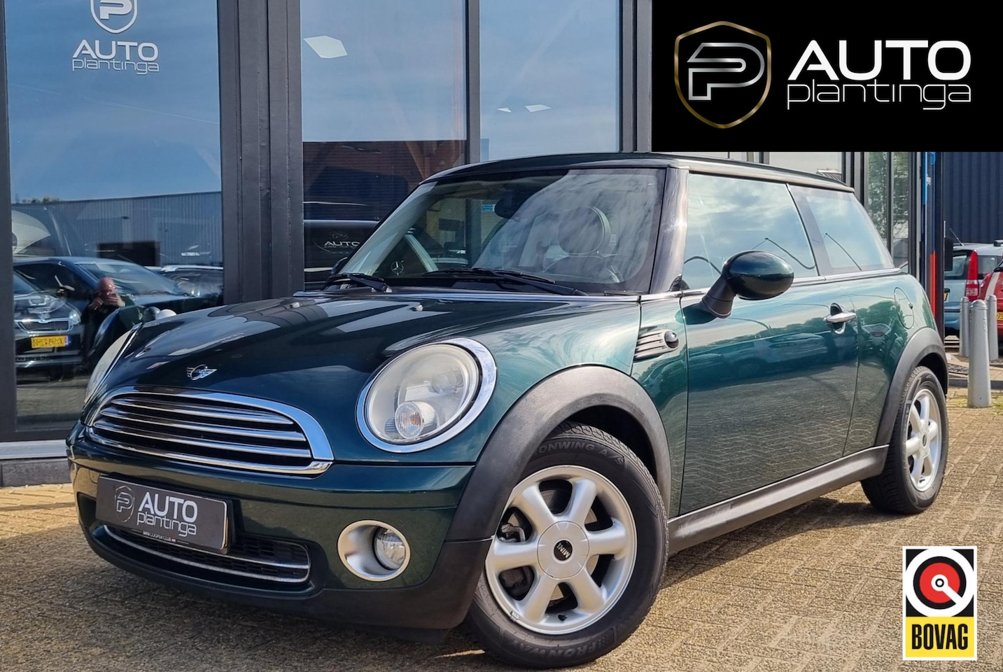 MINI Cooper - Mini 1.6 Pepper 120PK | Stoelverwarming | Lederen Bekleding | Airco | Panoramadak | Lichtm - AutoWereld.nl