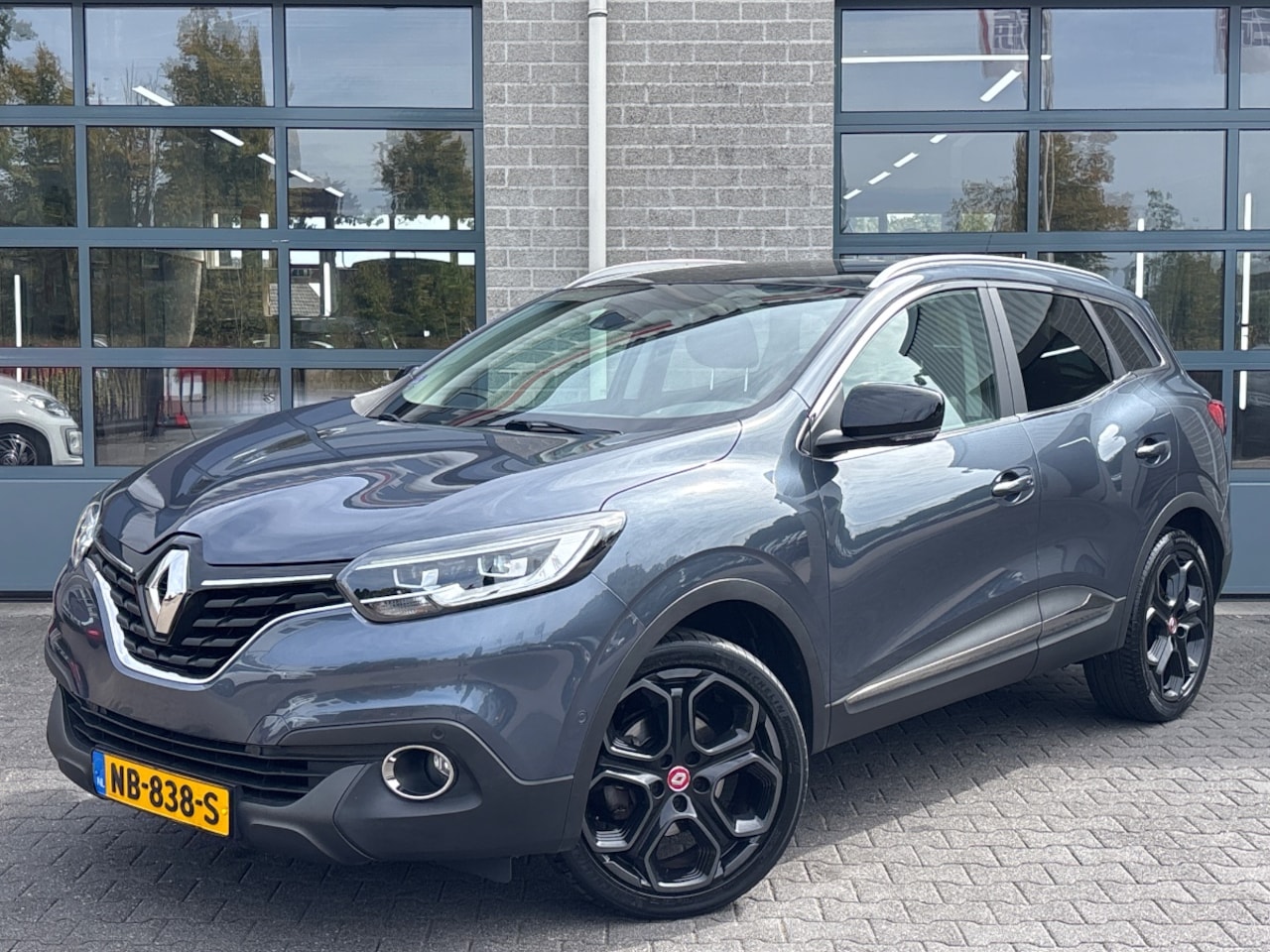 Renault Kadjar - 1.2 TCe Extase | PANORAMADAK | TREKHAAK | - AutoWereld.nl