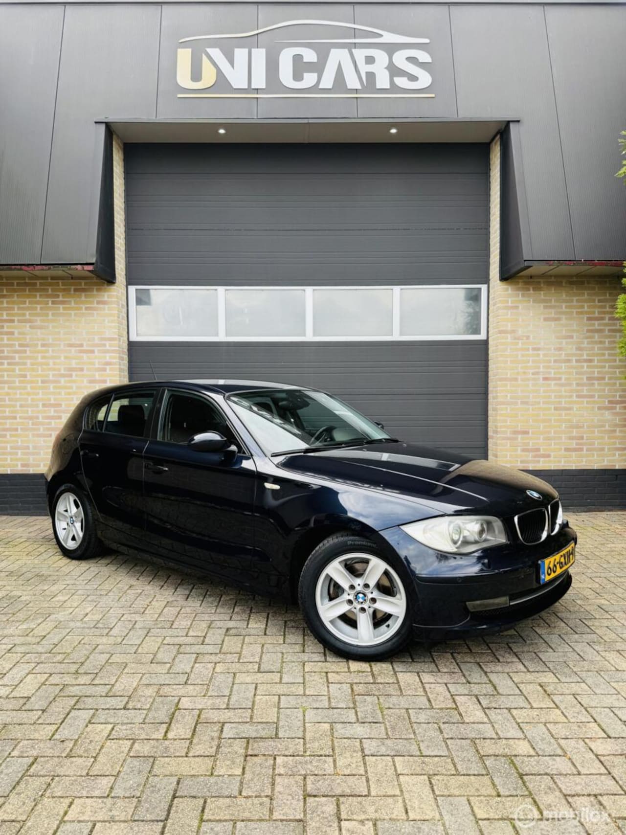 BMW 1-serie - 118i Exectuive|Automaat|ST Verwarming|LM 16 - AutoWereld.nl