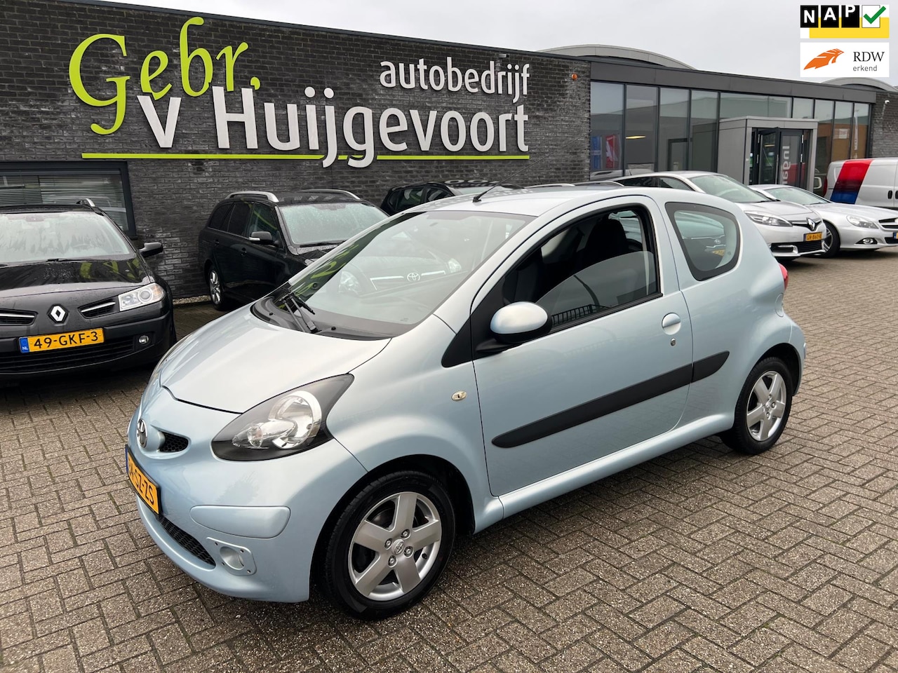 Toyota Aygo - 1.0-12V Sport 94655 KM - AutoWereld.nl