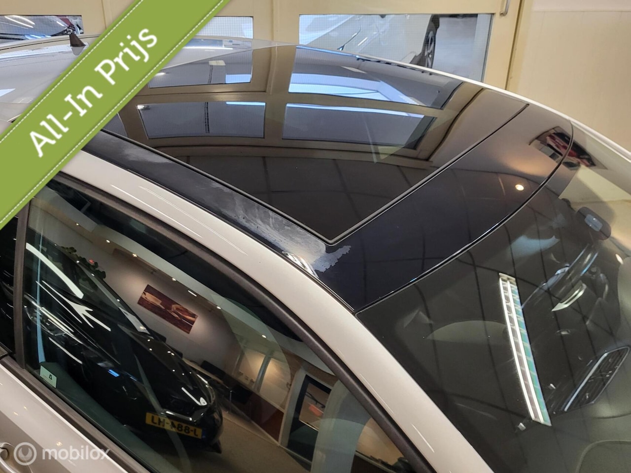 Volkswagen Polo - 1.2 TSI Highline R-LINE *NL, 1e EIG, NWE KOPPLELING, TRKHK, RIJKLAARPRIJS!*