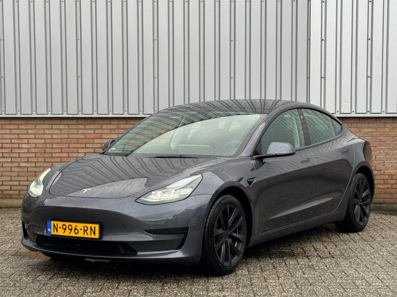 Tesla Model 3 - Standard RWD Plus 60 kWh LFP/ 94% SoH/ Nieuwstaat! - AutoWereld.nl