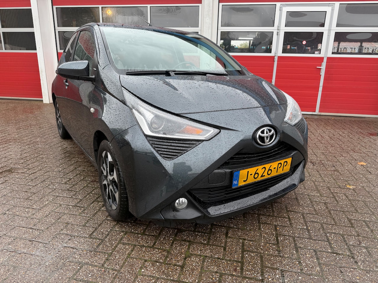 Toyota Aygo - 1.0 VVTi 73 PK | X-Joy | 5-drs | | Navigatie | Climate control | Achteruitrijcamera | Lich - AutoWereld.nl