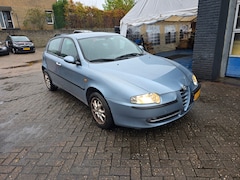 Alfa Romeo 147 - 1.6 T.Spark Progression APK is afgelopen