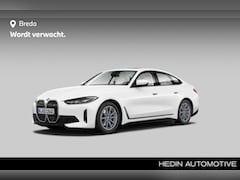 BMW i4 - eDrive40 High Executive 84 kWh | Achterruitrijcamera | Live Cockpit Professional | Leder |