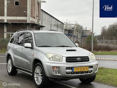 Toyota RAV4 - 2.0 D4-D Luna | 4WD | Trekhaak | Airco | 5 Deurs | Nieuwe APK | 5 Personen