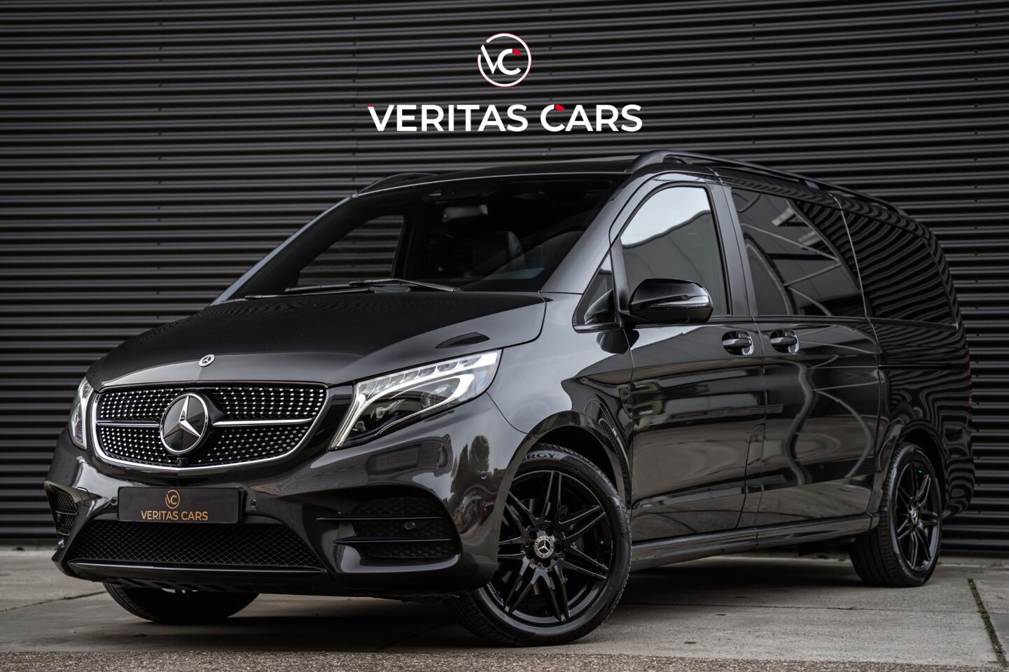 Mercedes-Benz V-klasse - 300d 4-MATIC AMG Line 237PK Pano|Burmester|MBUX|7-zitter e.o. - AutoWereld.nl