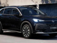 Volkswagen T-Roc - Life First Edition 1.5 eTSI 85 kW / 116 PK SUV 7 v