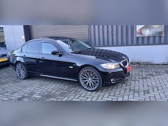 BMW 3-serie - 318i High Executive AUTOMAAT