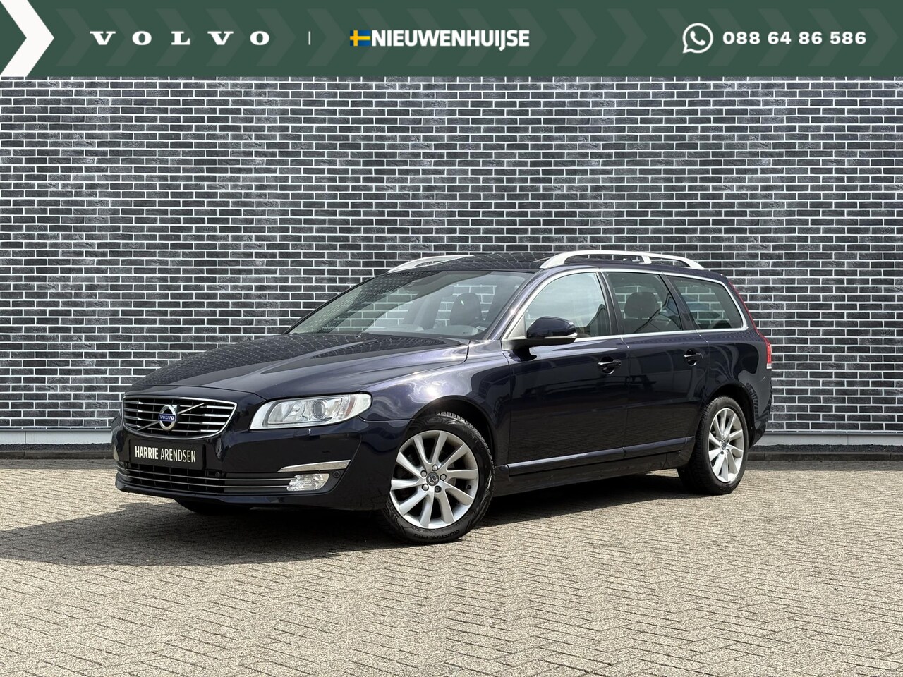 Volvo V70 - T4 Polar+ | Inscription | Trekhaak | Lederen bekleding | Stoelventilatie en verwarming | N - AutoWereld.nl