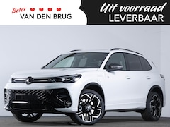 Volkswagen Tiguan - R-Line Edition 1.5 eHybrid 204 PK | Trekhaak | Black Style | 360'' camera | Stuur & Stoelv