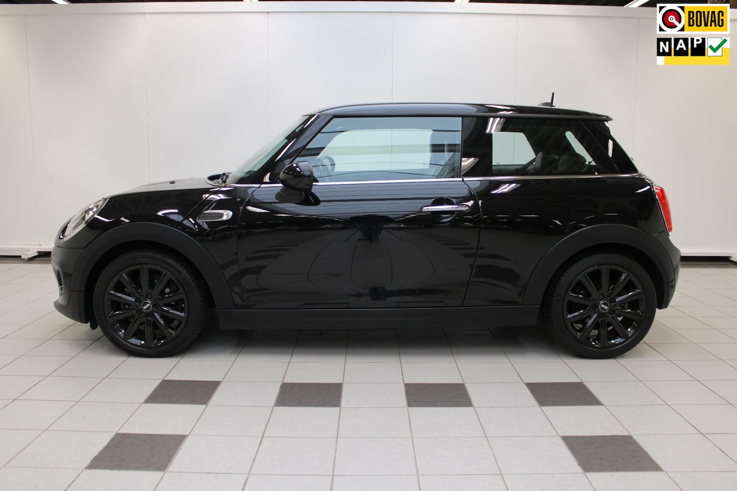 MINI Cooper - Mini 1.5 Marylebone - NAP, Panodak, Parkeersensoren achter - AutoWereld.nl