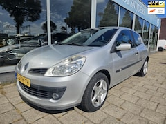 Renault Clio - 1.6-16V Privilège - Automaat