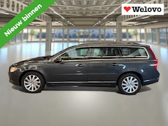 Volvo V70 - 1.6 T4 Limited Edition Xenon/trekhaak/rijklaar met garantie