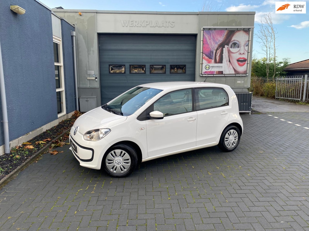 Volkswagen Up! - 1.0 move up! BlueMotion Airco/ Elektr ramen/ Navi 5DRS - AutoWereld.nl