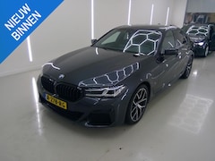 BMW 5-serie - 520i BUSINESS EDITION PLUS I M SPORTPAKKET I SCHUIFDAK I TREKHAAK I PARKING PACK I LASER L