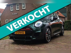 MINI John Cooper Works - 2.0 231PK Aut. | Britisch Racing Green | Sportstoelen | Uniek | JCW Uitlaat | Engelse Acht