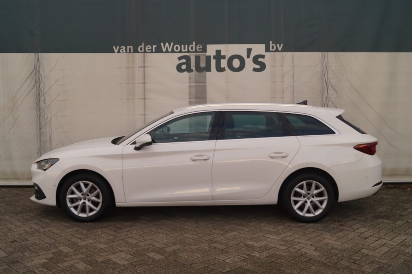SEAT Leon Sportstourer - 1.5 TSI 130pk Style Launch Edition -NAVI-ECC- - AutoWereld.nl