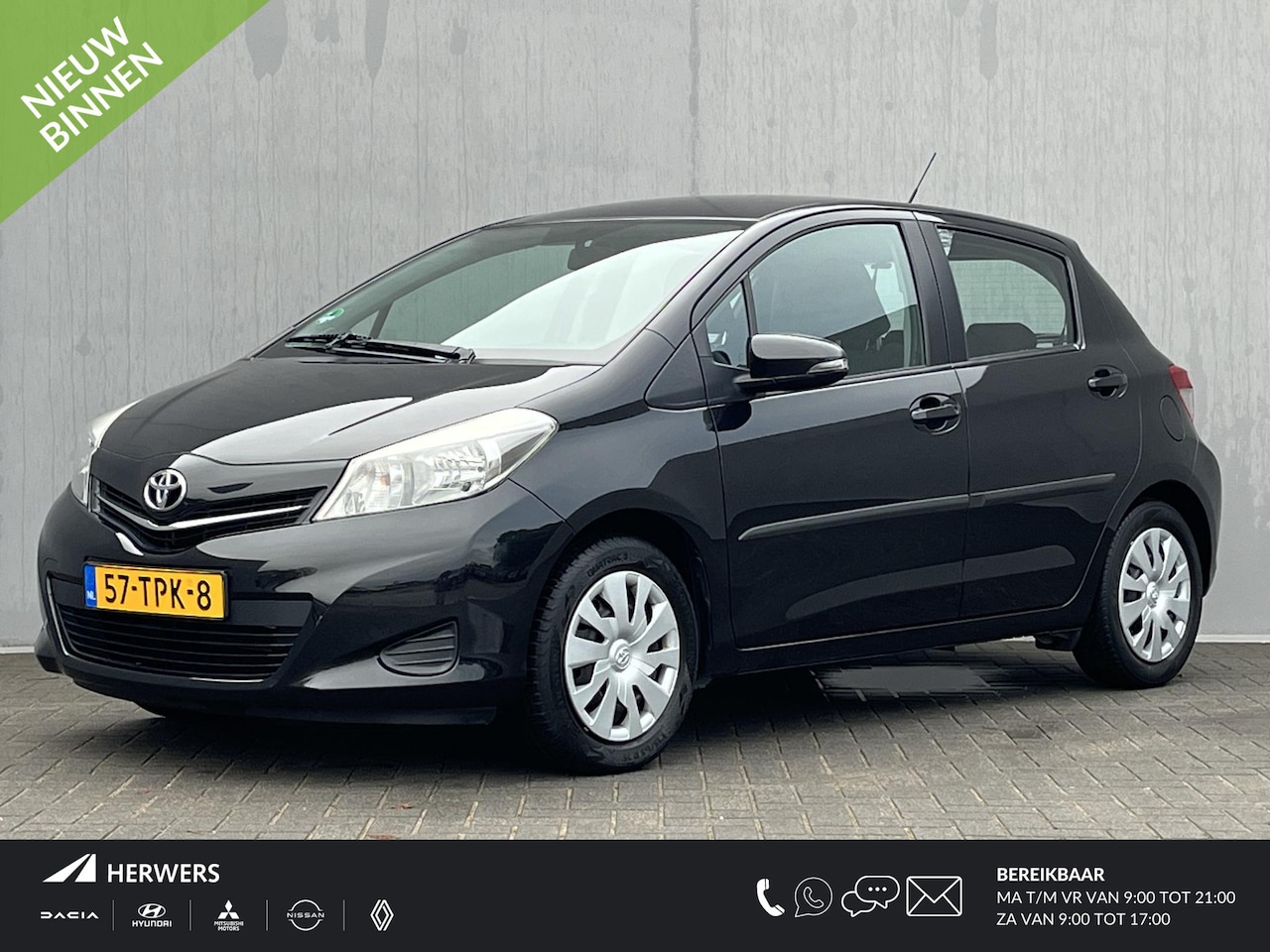 Toyota Yaris - 1.0 VVT-i Aspiration / Trekhaak (Trekgewicht 750kg) / Achteruitrijcamera / Navigatie full - AutoWereld.nl