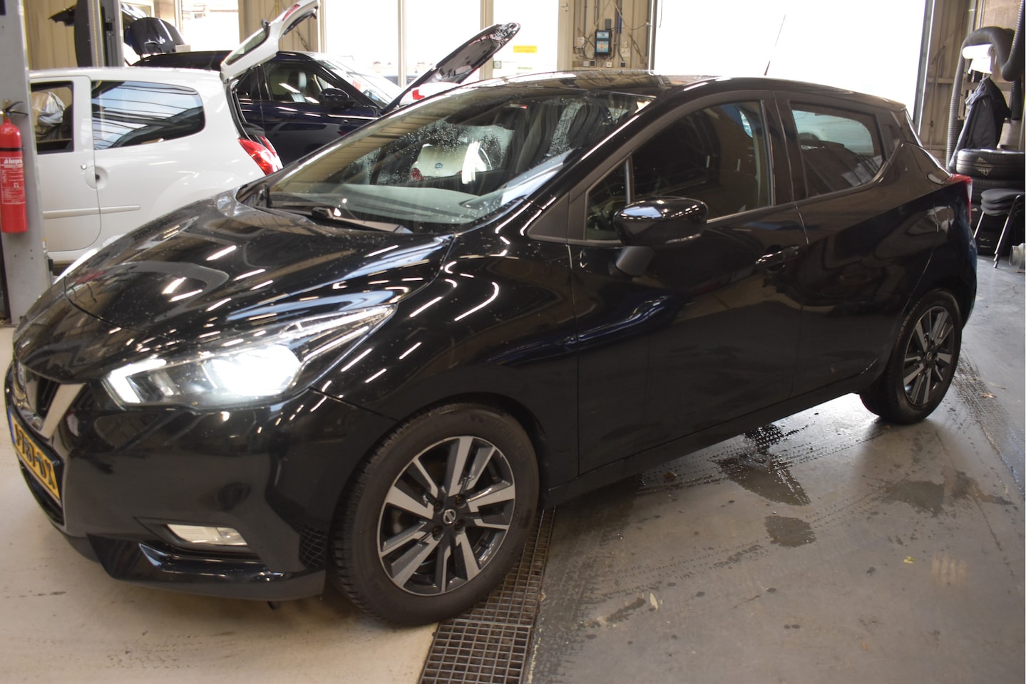 Nissan Micra - 0.9 IG-T N-Way 0.9 IG-T N-Way,BOEKJES,NAP EN ONDERHOUDSHISTORIE - AutoWereld.nl