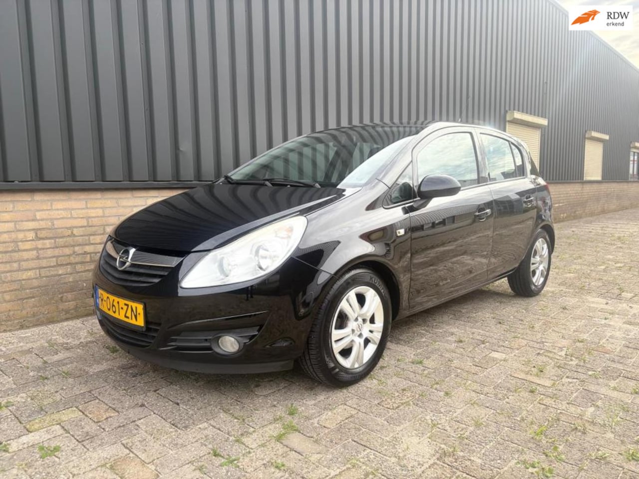 Opel Corsa - 1.2 BENZINE APK10/2026 5DRS AIRCO CV NIEUWE BANDEN NETTE AUTO - AutoWereld.nl