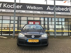 Volkswagen Golf - 1.6 FSI Sportline