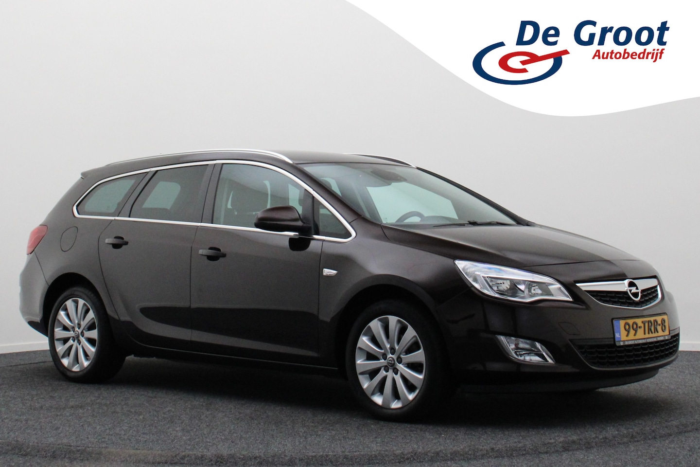Opel Astra Sports Tourer - 1.4 Turbo Cosmo Climate, Cruise, Bluetooth, Elektrisch Pakket, Radio/CD, Trekhaak Afn. 17' - AutoWereld.nl