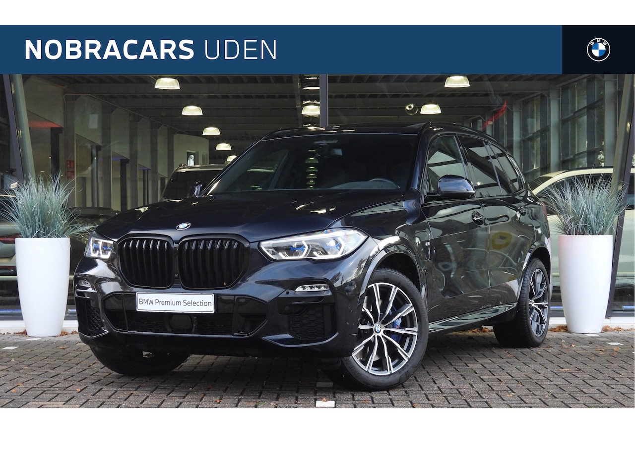 BMW X5 - xDrive45e High Executive M Sport Automaat / Panoramadak / Trekhaak / Laserlight / Sportsto - AutoWereld.nl