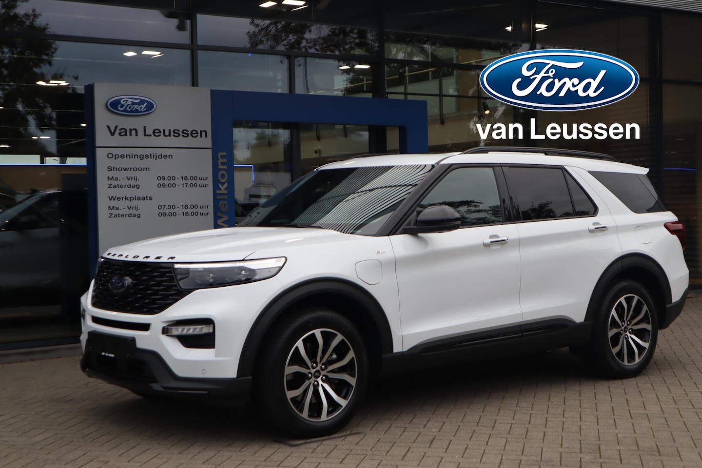 Ford Explorer - 3.0 V6 PHEV ST-LINE PLUG-IN 7-PERSOONS PANORAMADAK 20"LM-VELGEN MEMORY-SEATS 4JR GARANTIE - AutoWereld.nl
