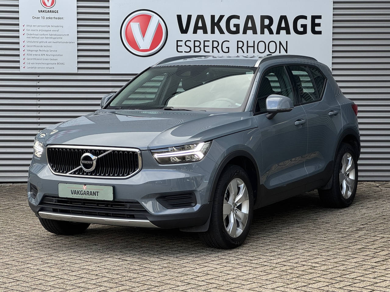Volvo XC40 - 1.5 T3 Momentum Pro AUTOMAAT LED,NAVI/CAMERA,TREKHAAK - AutoWereld.nl