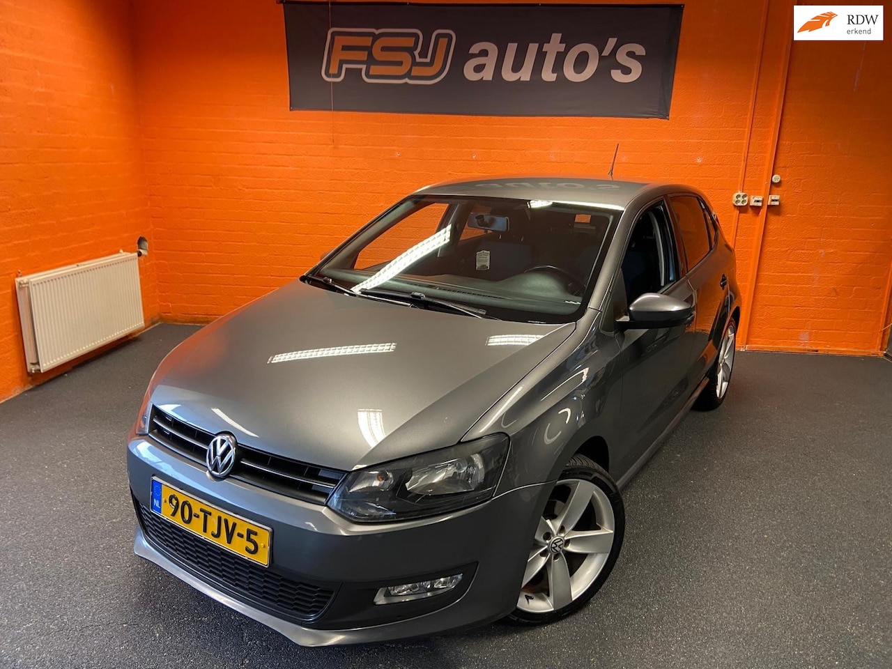 Volkswagen Polo - 1.4 16V / DSG-AUTOMAAT / 5 DEURS / HIGHLINE!! - AutoWereld.nl