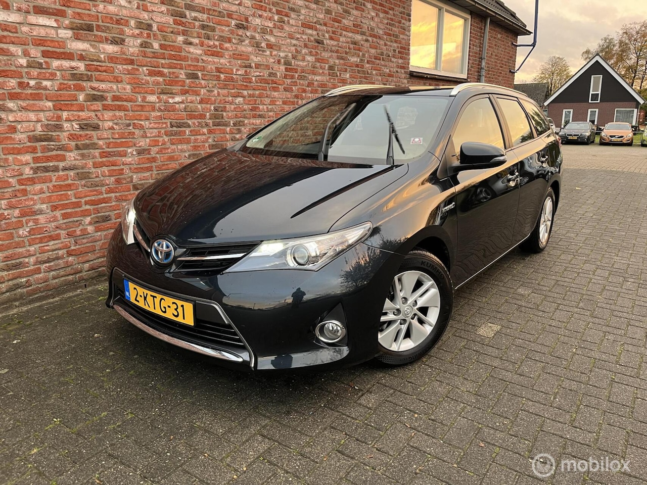 Toyota Auris - 1.8 Hybrid Executive 1.8 Hybrid Executive - AutoWereld.nl