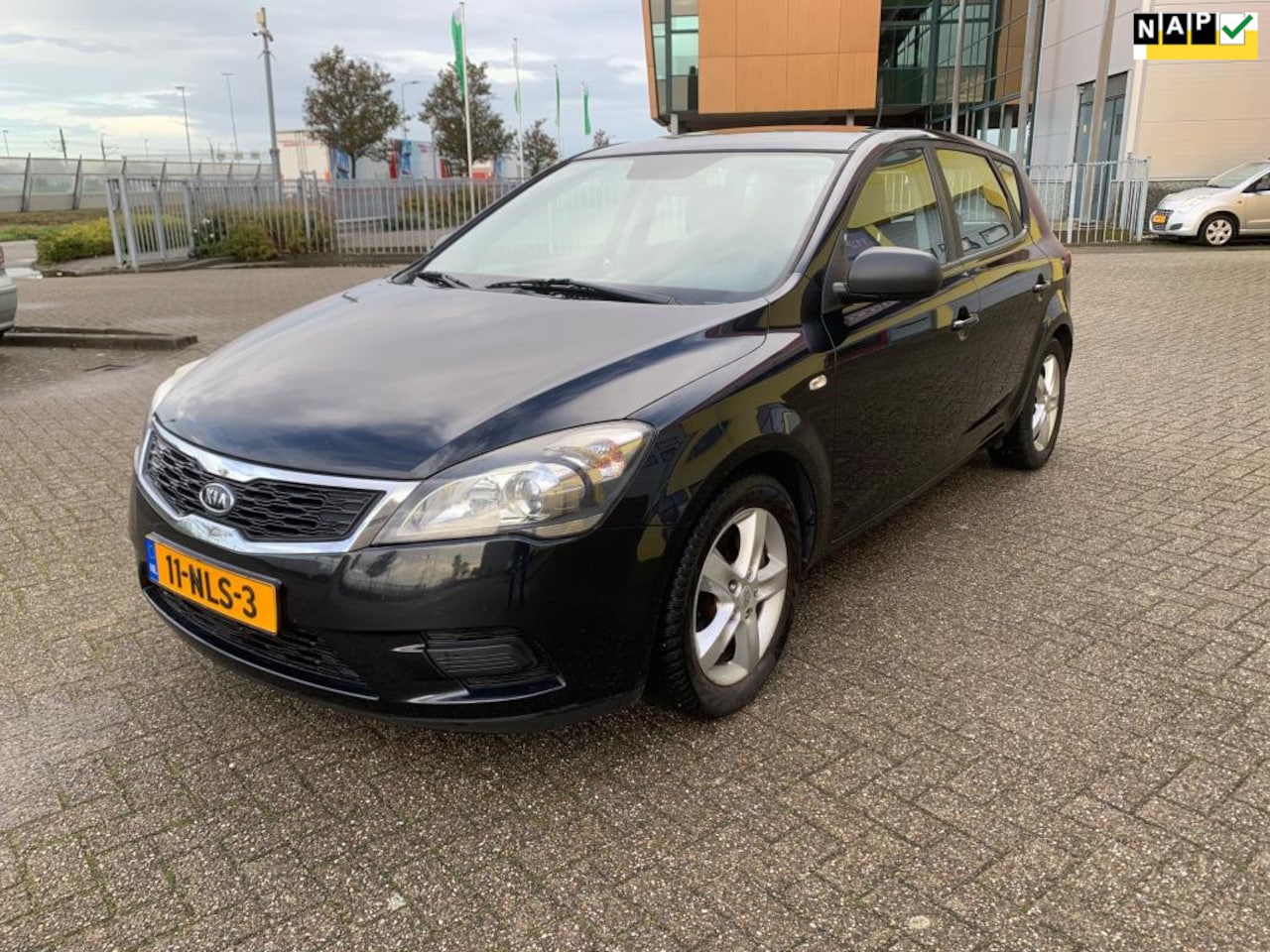 Kia Cee'd - 1.4 CVVT X-tra Zwart 2010 Airco Elek ramen 5dr NAP - AutoWereld.nl