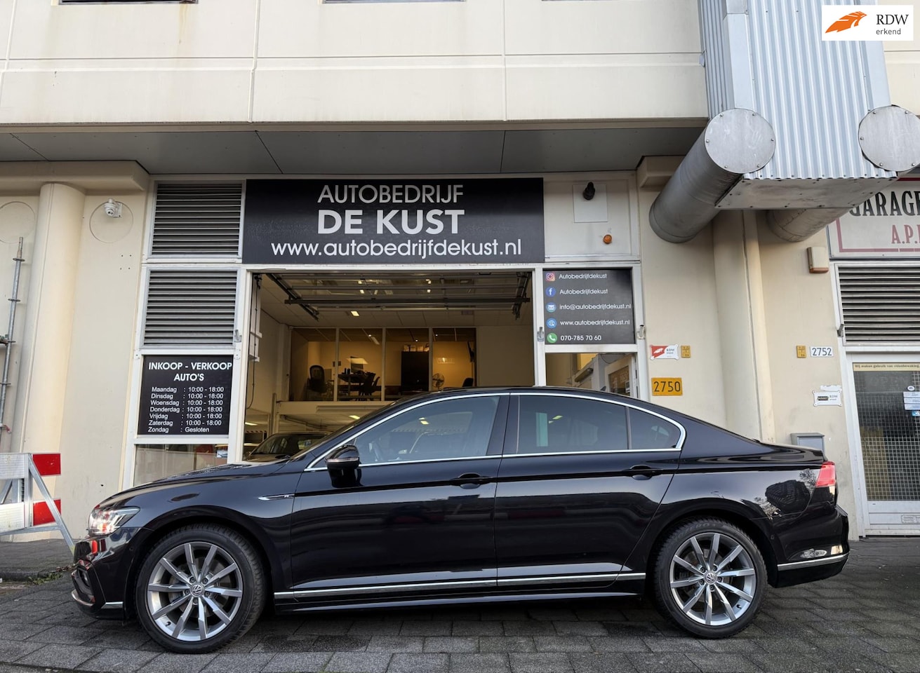 Volkswagen Passat - 2.0 TSI DSG 2020 R-Line Leder ACC - AutoWereld.nl