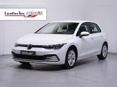 Volkswagen Golf - 1.0 eTSI Life Navi Camera PDC v+a Apple Carplay 1e Eig. NAP