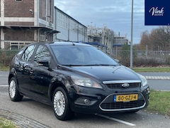 Ford Focus - 1.6 Titanium | Lederen Bekleding | Full Options | Automatische airco | LM Velgen | Stoelve