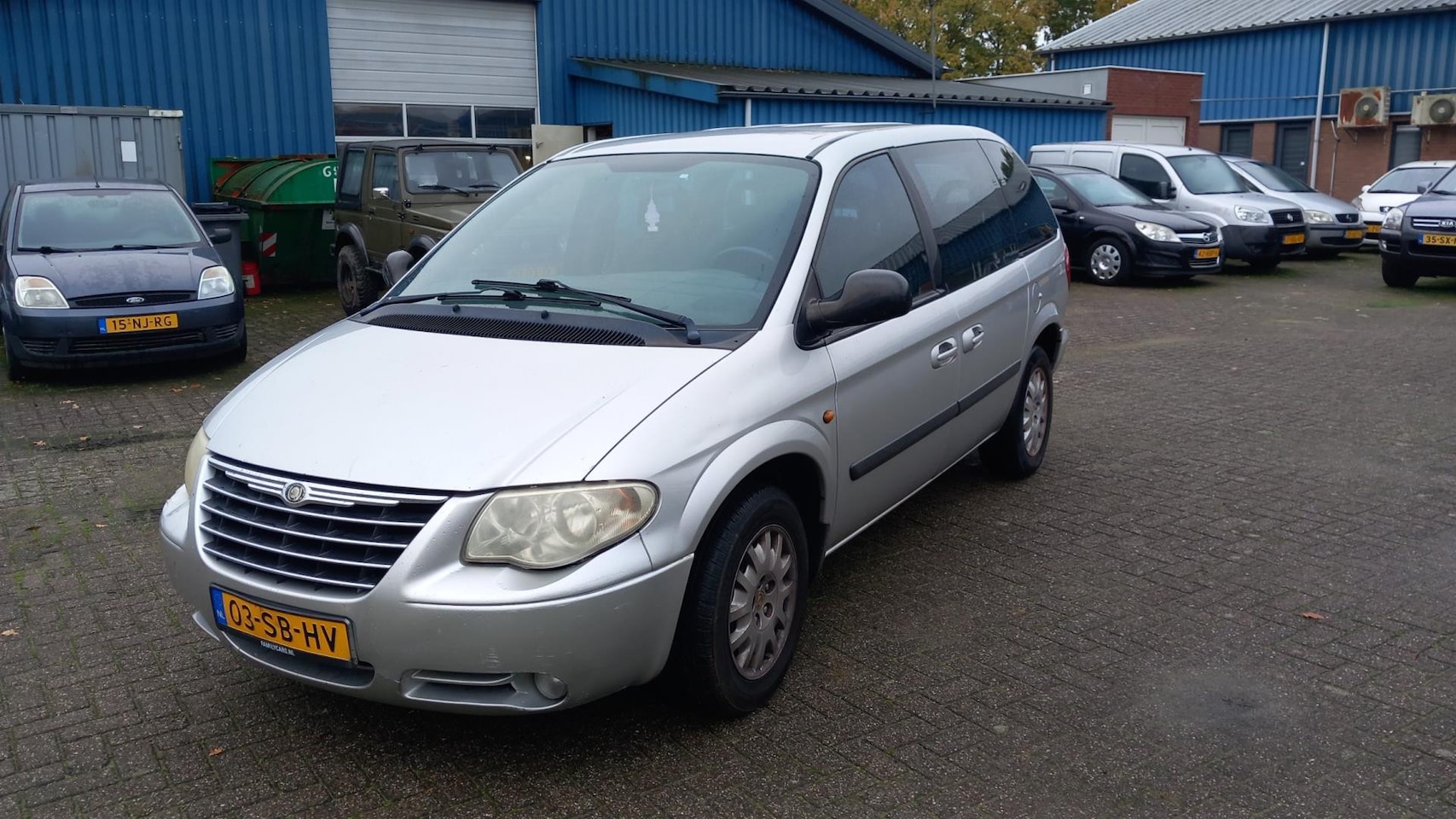 Chrysler Voyager - 3.3i V6 SE Luxe 3.3i V6 SE Luxe - AutoWereld.nl