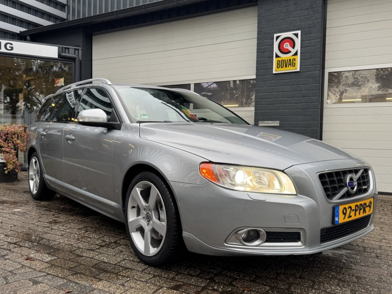 Volvo V70 - 2.0T R-Edition 2.0T R-Edition - AutoWereld.nl