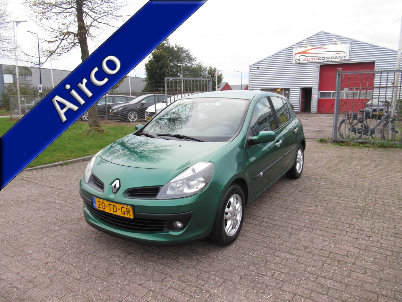 Renault Clio - 1.2-16V Team Spirit 3e Eigenaar Nette Auto - AutoWereld.nl
