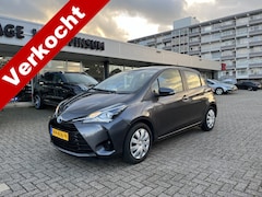Toyota Yaris - 1.5 Hybrid Aspiration Acamera Klima Nap