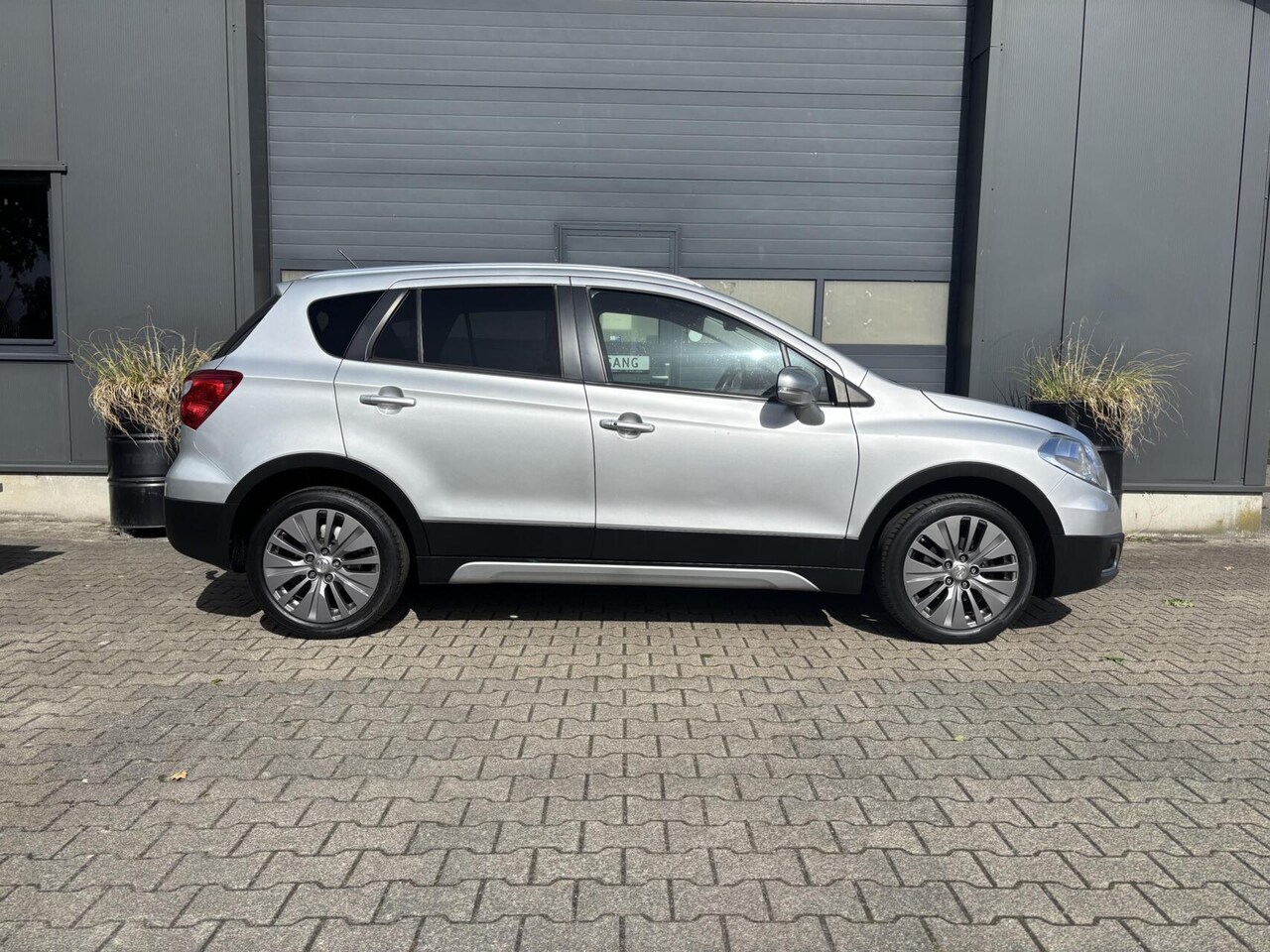 Suzuki SX4 S-Cross - 1.6 Exclusive Automatische Airco/ Cruise Control/ Bluetooth/ afneembare trekhaak.