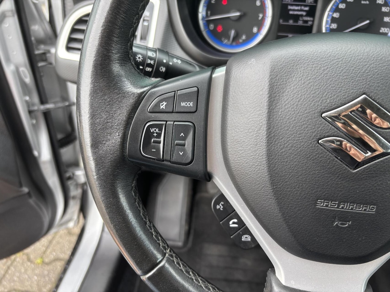 Suzuki SX4 S-Cross - 1.6 Exclusive Automatische Airco/ Cruise Control/ Bluetooth/ afneembare trekhaak.