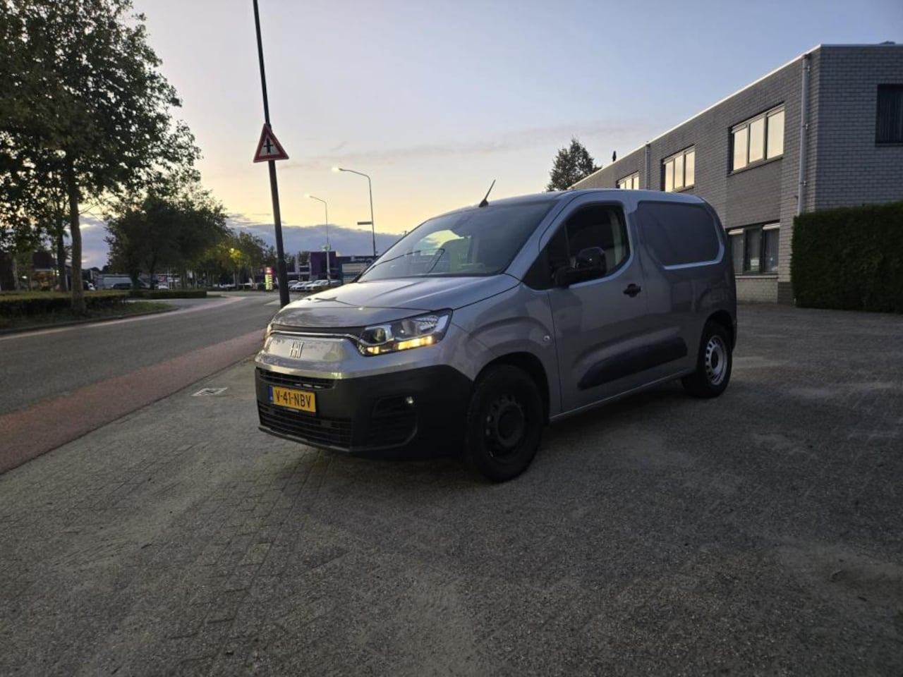 Fiat E-Doblo - 136 L1 50 kWh 136 L1 50 kWh - AutoWereld.nl