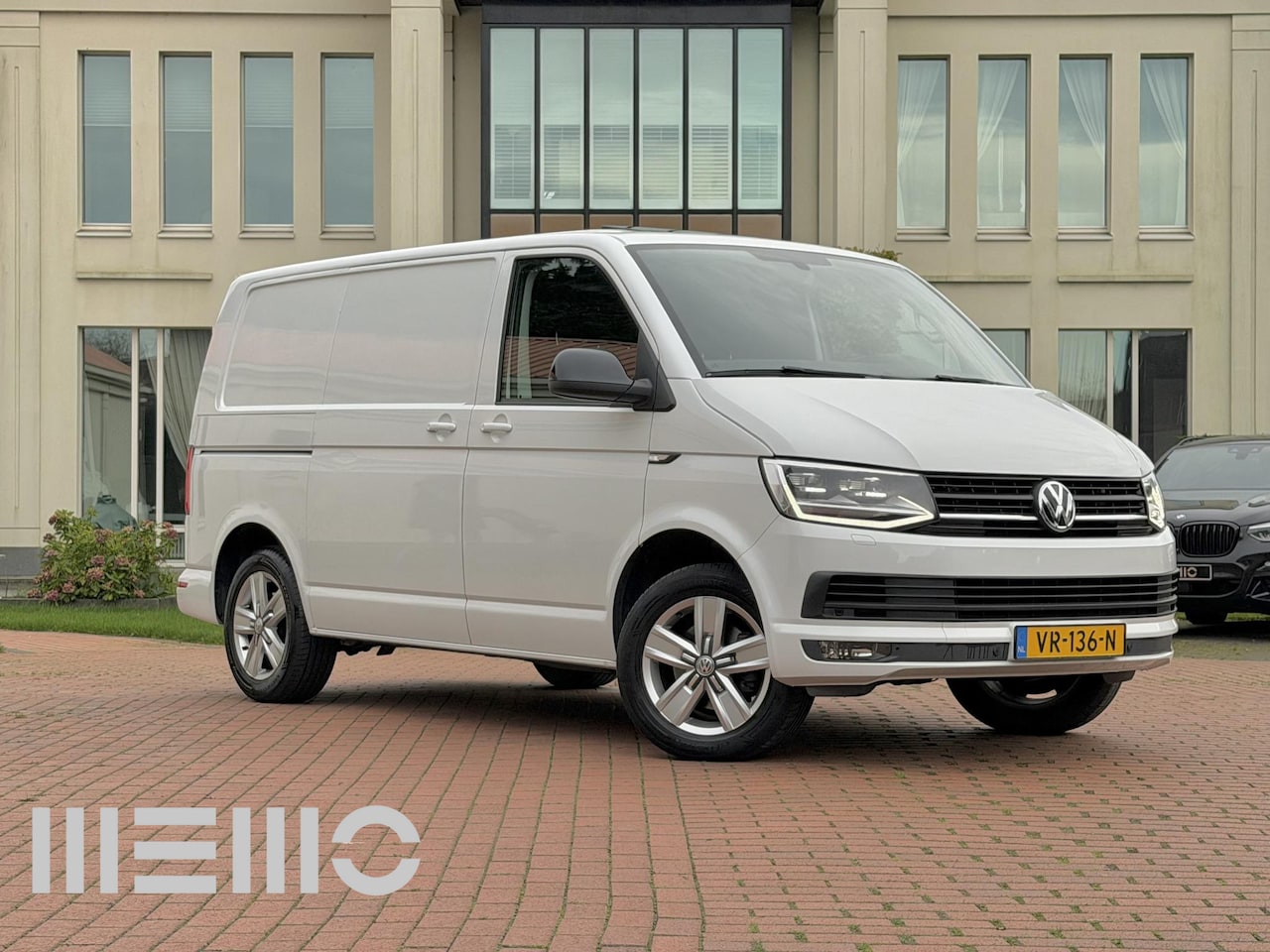 Volkswagen Transporter - 2.0 TDI L1H1 - Led - Schuif/Kanteldak - Trekhaak - AutoWereld.nl