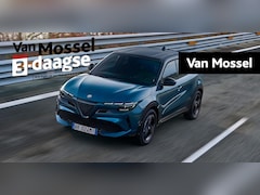 Alfa Romeo Junior - 1.2 Turbo Hybrid Ibrida Speciale | 8 Jaar Garantie | Techno pack | Electrisch Schuifdak |