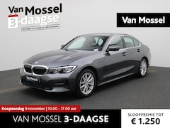 BMW 3-serie - 330e | Automaat | Navigatie | Half-Leer | Adaptive Cruise Control | Heads Up Display | Cli