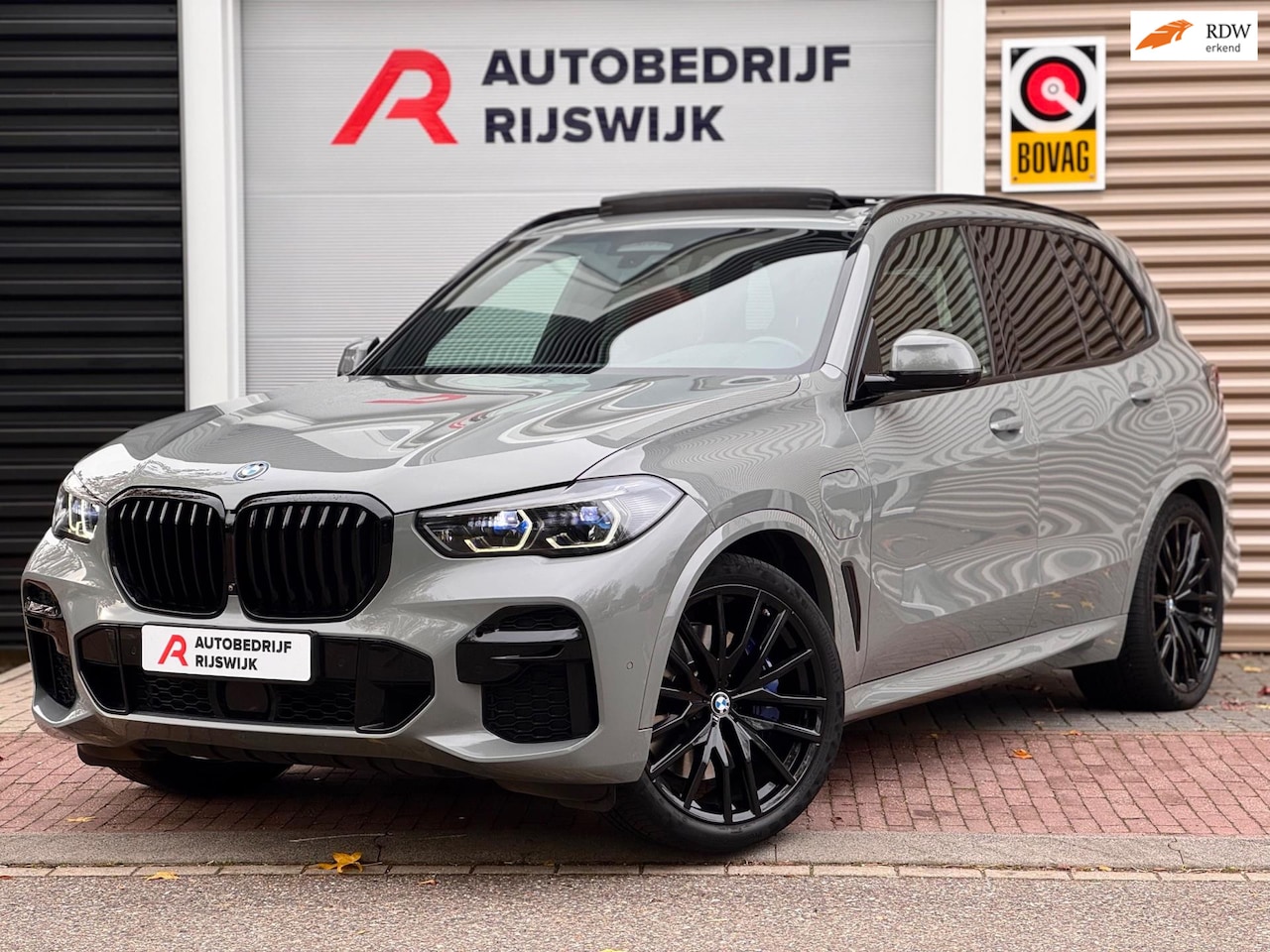 BMW X5 - XDrive45e High Executive Skylounge/Memory/360/B&W/Laser - AutoWereld.nl
