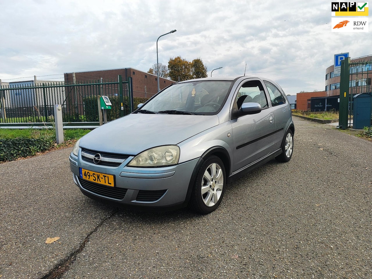 Opel Corsa - 1.2-16V Silverline AIRCO! APK! NAP!!! - AutoWereld.nl
