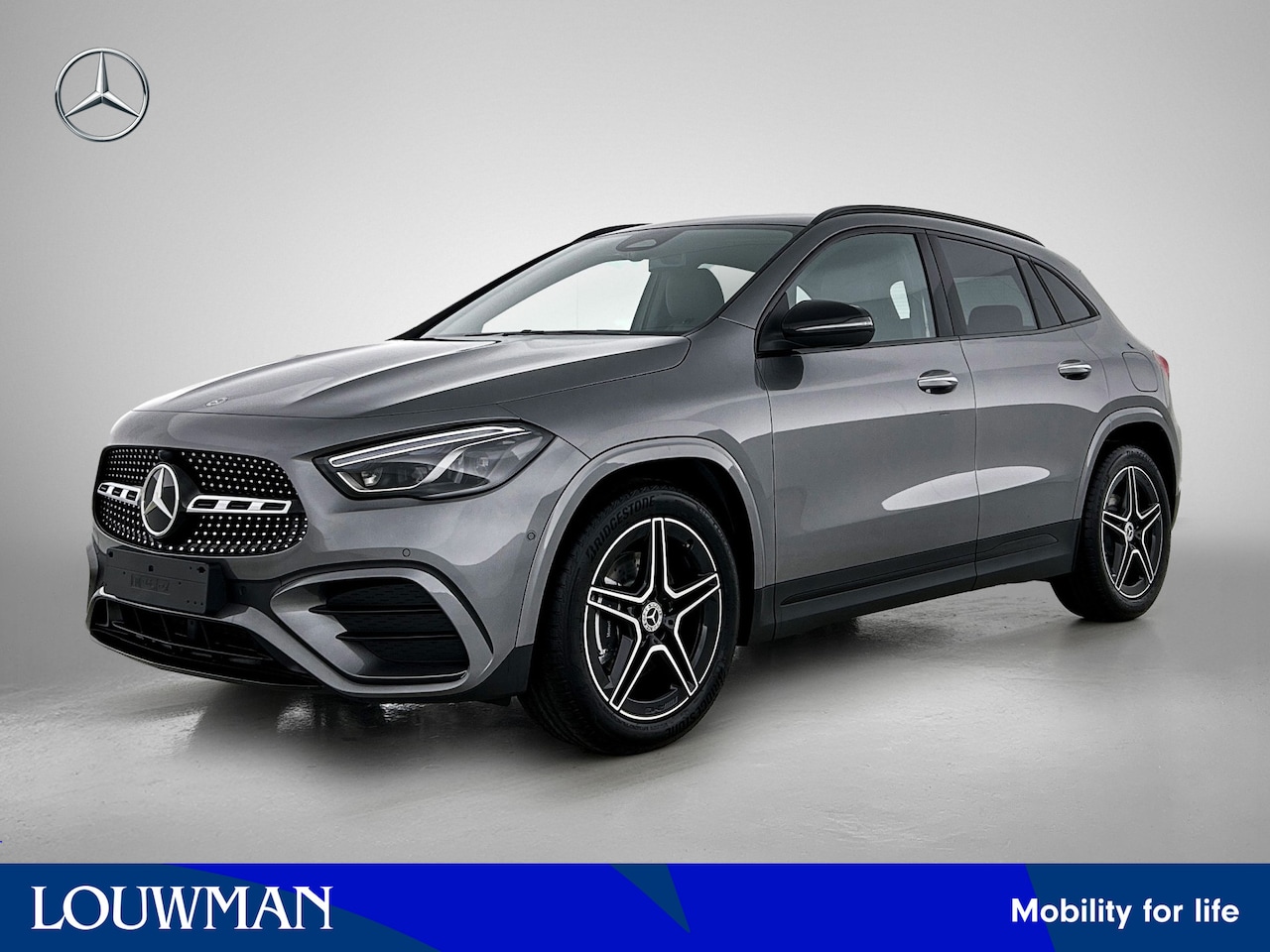 Mercedes-Benz GLA-Klasse - 180 Business Solution AMG | Nightpakket | Trekhaak | Smartphone Integratie | Panoramaschui - AutoWereld.nl