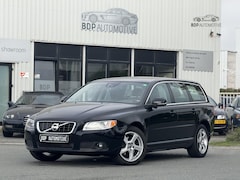 Volvo V70 - 1.6 T4 Nordic LEER/NAVI/CRUISE ADAPTIEF/LANE ASSIST/VOL
